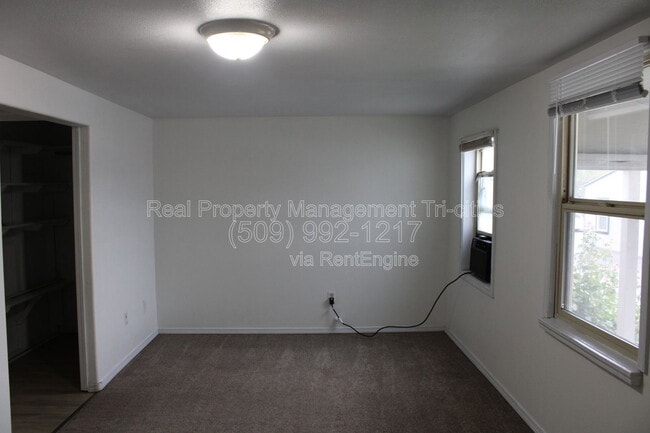 Building Photo - 508 9th St