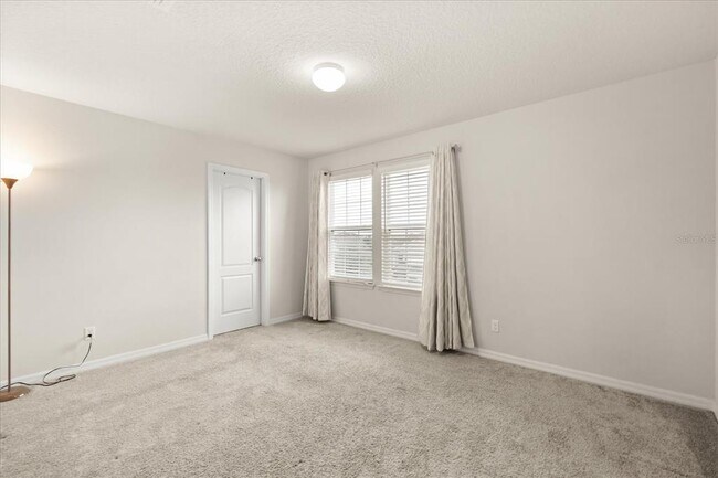 Building Photo - 5192 Chickadee St