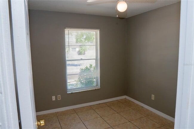 Building Photo - 434 W 17th St