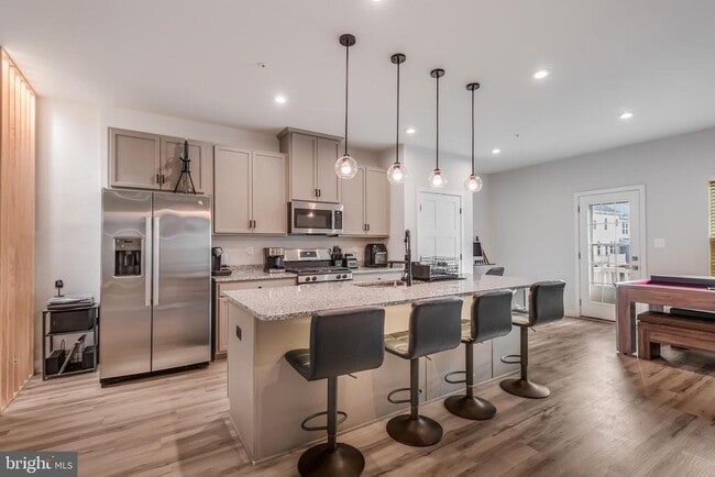 Building Photo - 5445 Billenca Ln