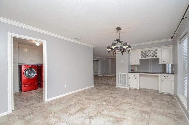 Building Photo - 24706 Mather Dr