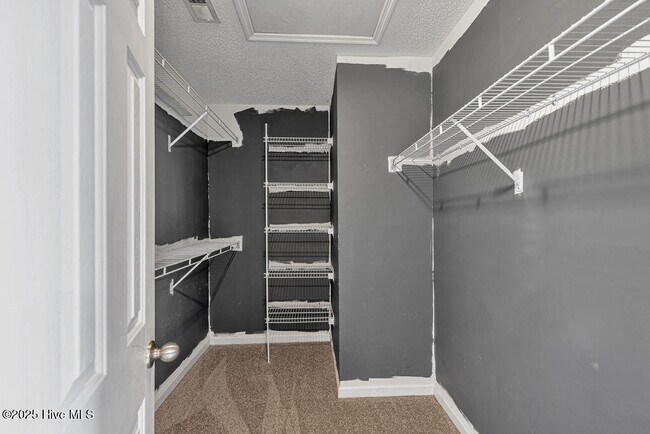 Building Photo - 106 Briar Hollow Dr