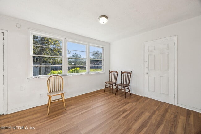 Building Photo - 253 Santa Barbara St