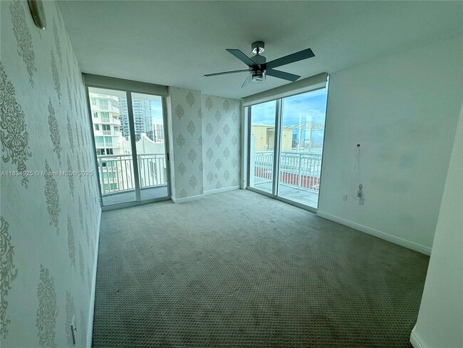 Building Photo - 1745 E Hallandale Beach Blvd