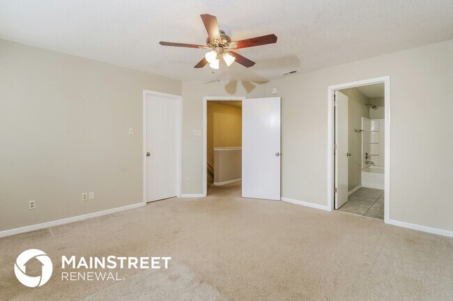 Building Photo - 755 Fern St