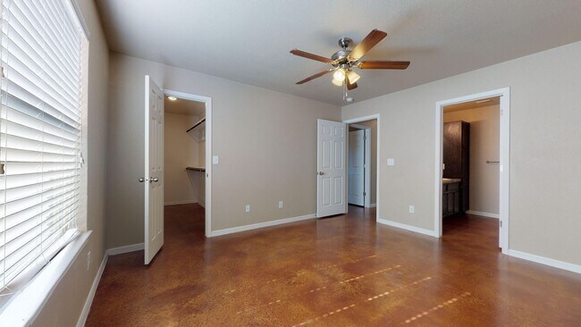 Building Photo - Amazing Duplex in Harker Heights with stained concrete flooring!