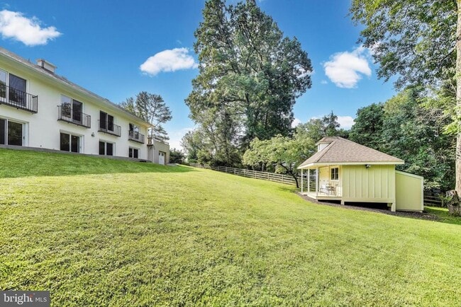 Building Photo - 1426 Carrington Ln