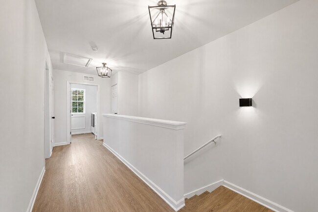 Building Photo - 2546 Huntleigh Ln