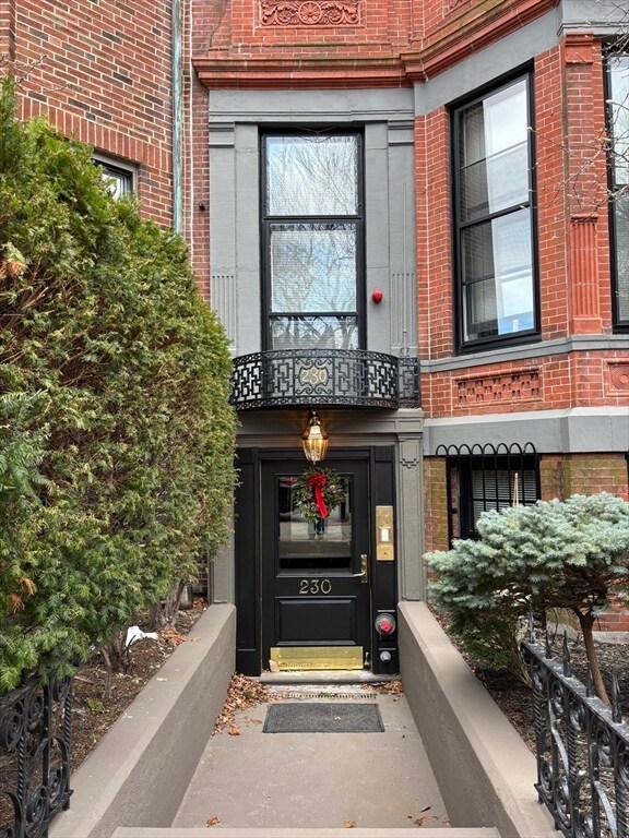 Building Photo - 230 Commonwealth Ave