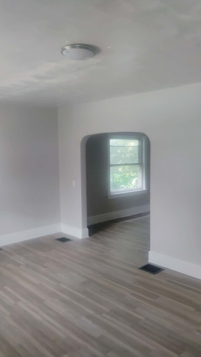 Building Photo - 2465 Lawton Ave