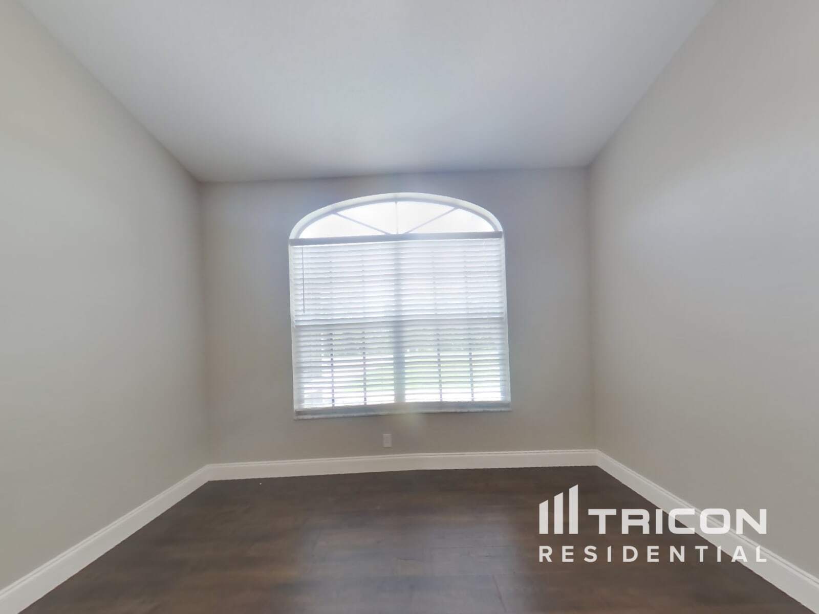 Building Photo - 3598 N Biscayne Dr