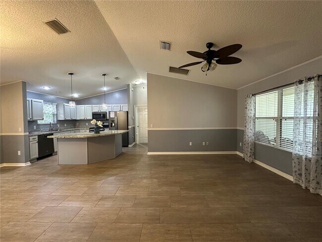 Building Photo - 104 Cherry Blossom Ln
