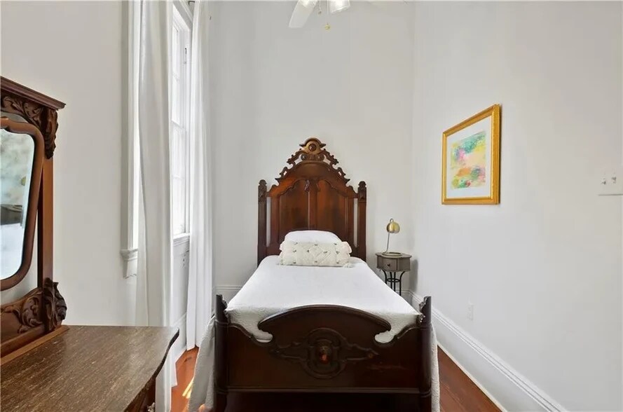 Building Photo - 435 Bouny St