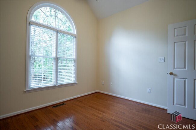 Building Photo - 1030 Laurel Springs Ct