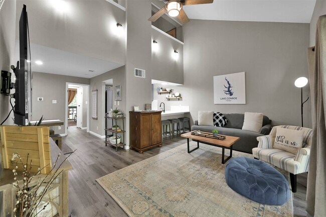 Primary Photo - 3900 Aspen Dr