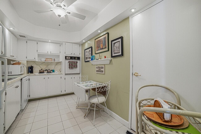 Building Photo - 3450 S Ocean Blvd