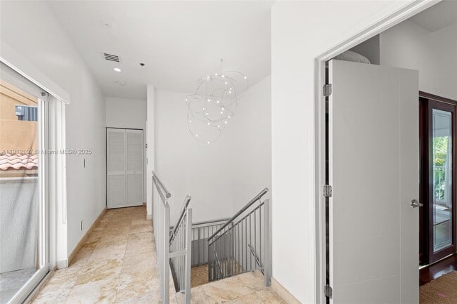 Building Photo - 100 Jefferson Ave