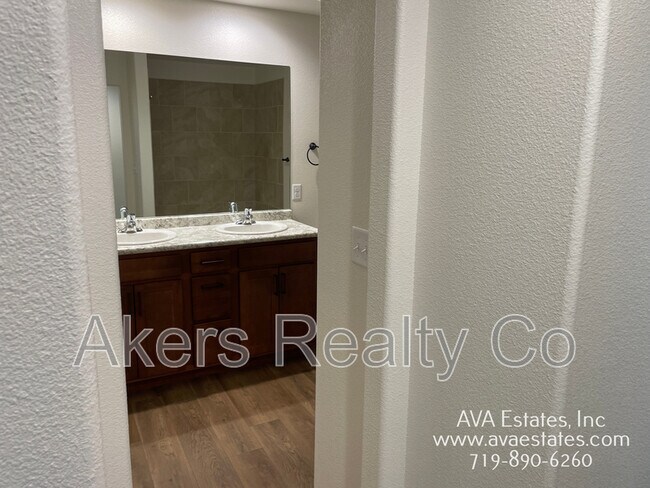 Building Photo - 970 S Coral Pl