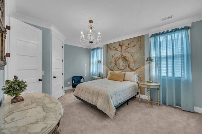 Building Photo - 5045 Kathryn Ave