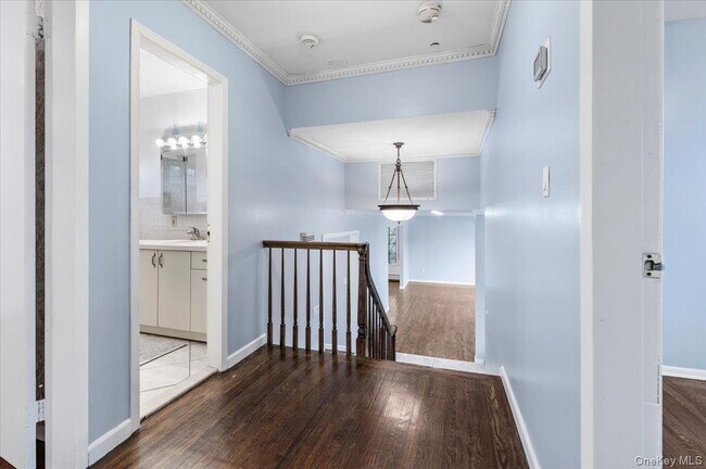 Building Photo - 2495 Navy Pl