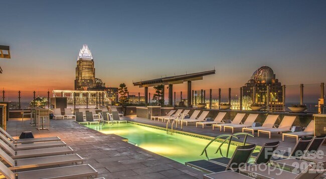 Building Photo - 525 S Church St