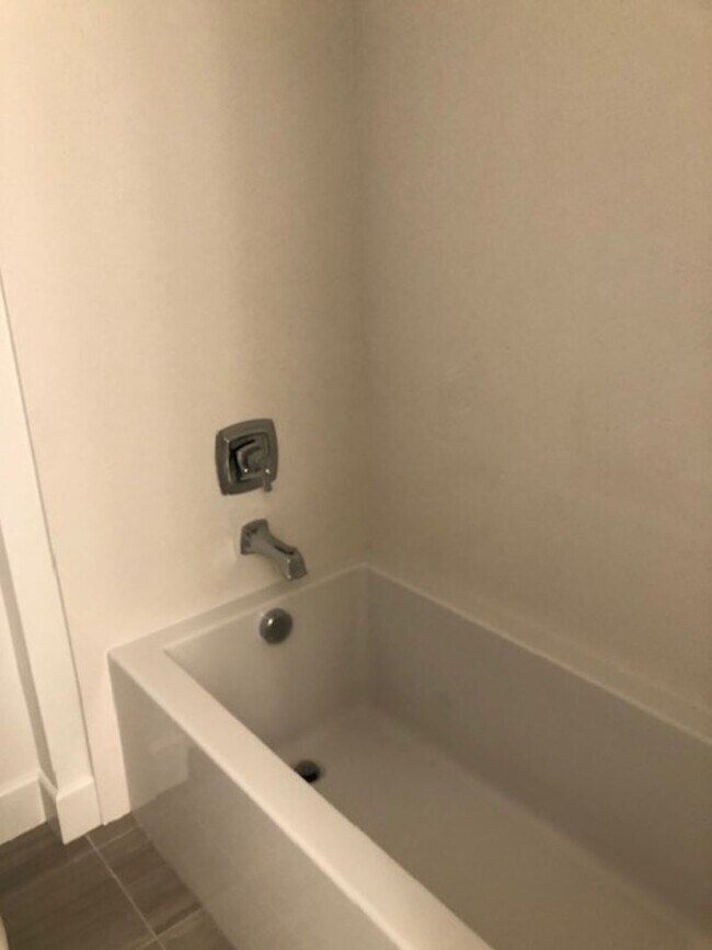 Building Photo - Newer 3 Bedroom 2.5 Bath in Mountain House