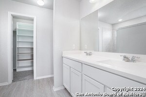 Building Photo - 1924 Heather Glen Dr