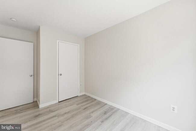 Building Photo - 4200 Gerry Ln