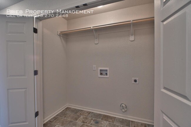 Building Photo - Cedar Springs Duplex - Available August 19th