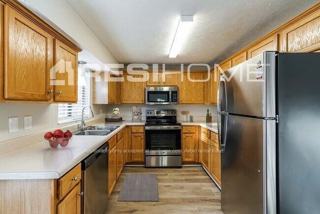Building Photo - 3995 Yeager Rd