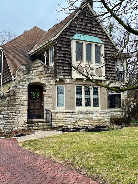 Building Photo - 513 S Drexel Ave