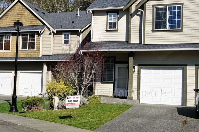 Primary Photo - 136 NE Miramar Cir