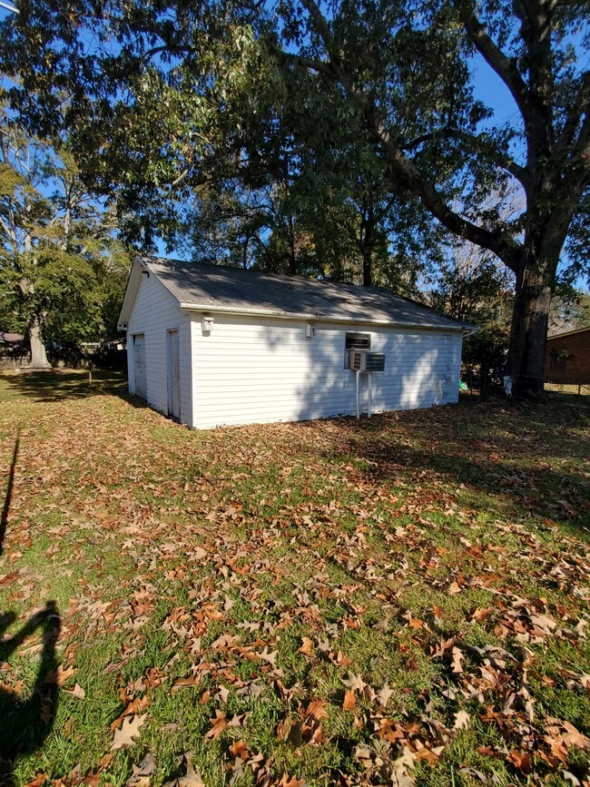 Separate Garage - 5306 Eva st