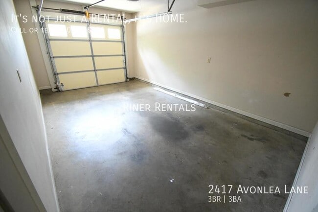 Building Photo - 2417 Avonlea Ln