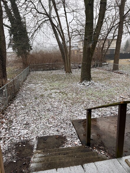 Fenced in Backyard - 1283 E Fulton St