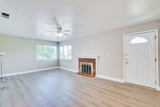 Building Photo - FOR RENT – Beautifully Updated 4 Bed / 3 Bath Home in Prime Santa Clara Location (NVIDIA)