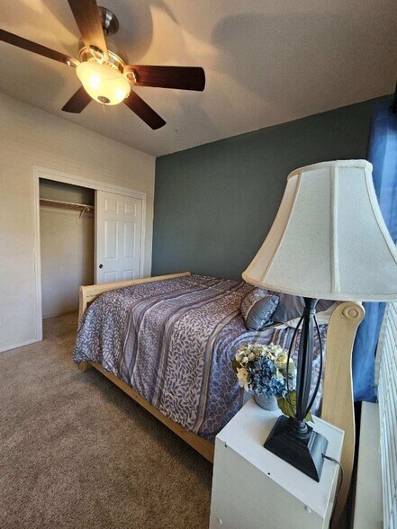 Building Photo - 1075 Sorrel Ave