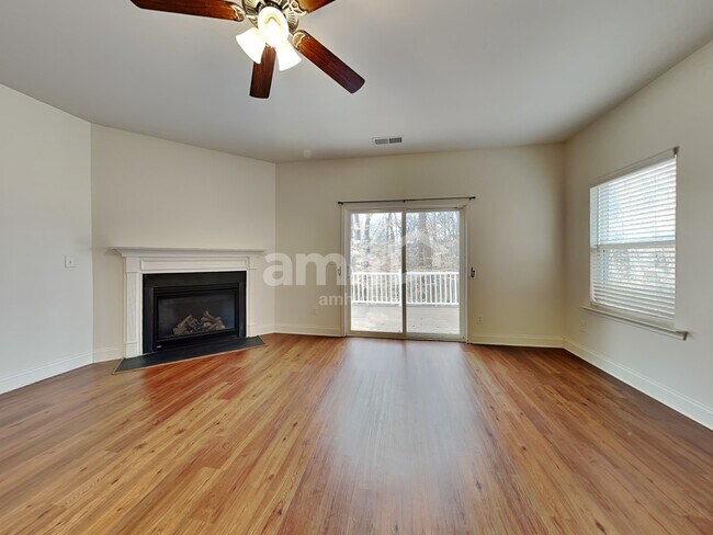 Building Photo - 3232 Grange Ct