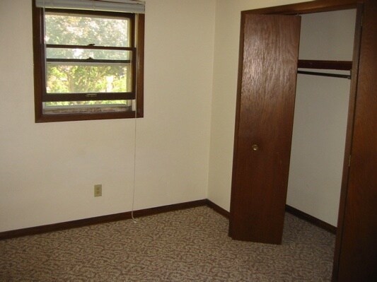 Building Photo - 205 Sunny Meade Ln