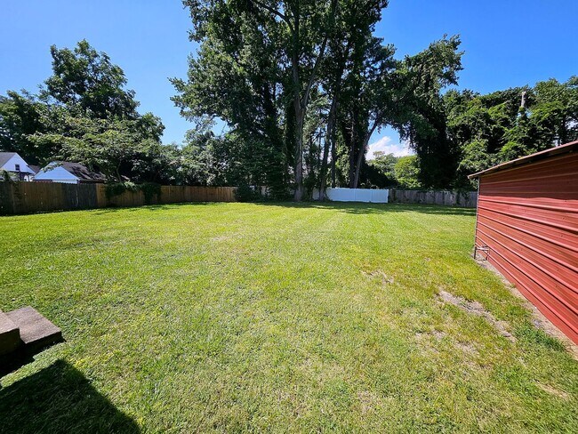 Building Photo - 7817 Sheryl Dr