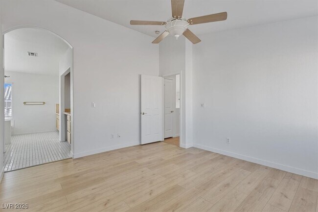 Building Photo - 8758 Arawana Pl