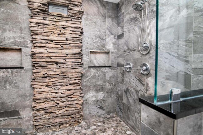 Building Photo - 5444 E Nithsdale Dr