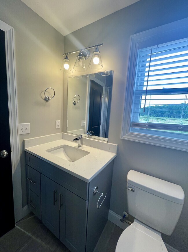 Building Photo - 1 Emanuel Ct