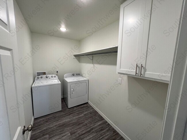 Building Photo - 2130 Bobwhite Ct