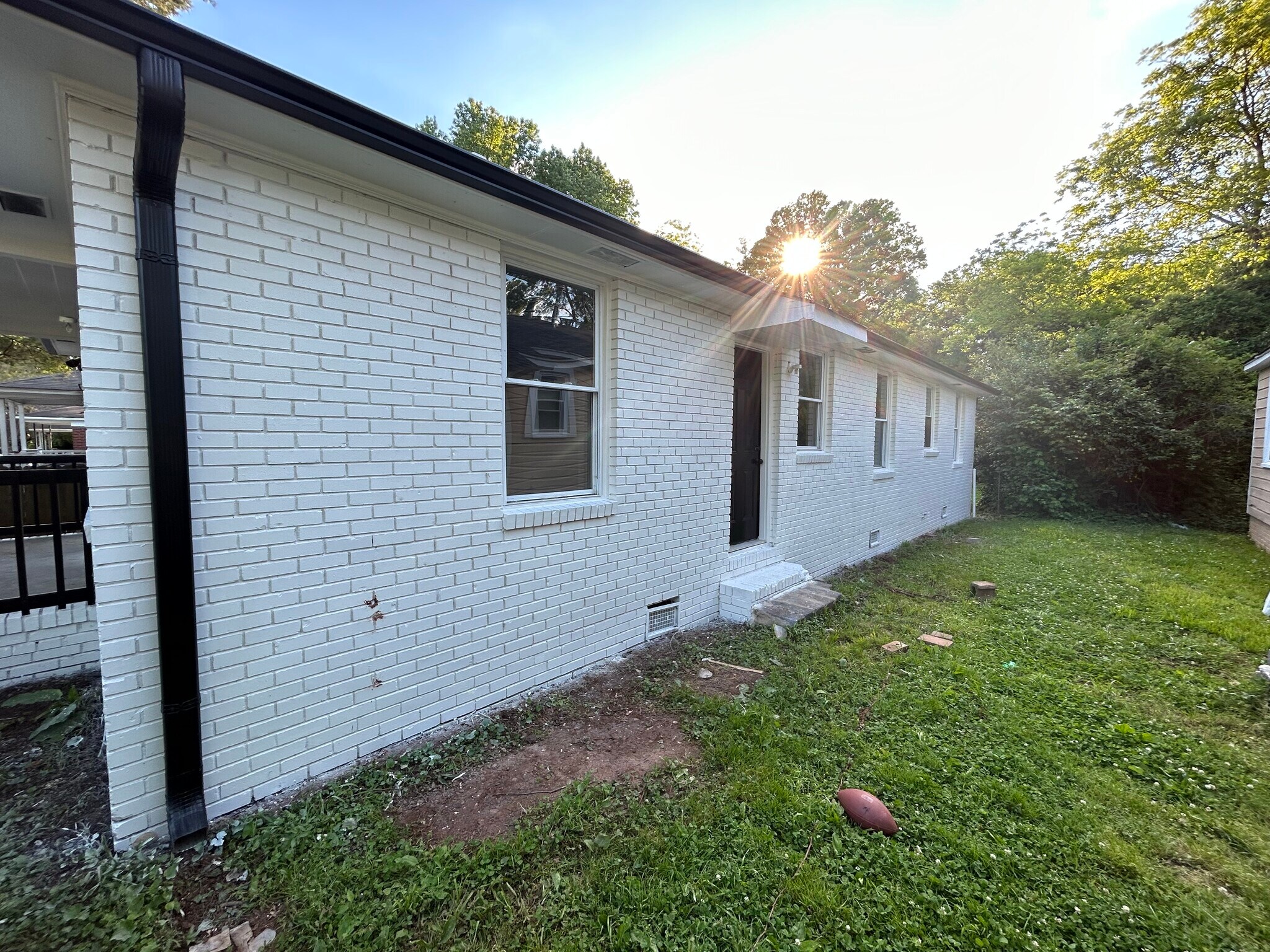 Right side of house - 305 Orange St