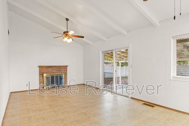 Building Photo - 1265 Slayton Dr