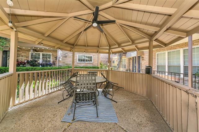 Building Photo - 7906 Royal Ln