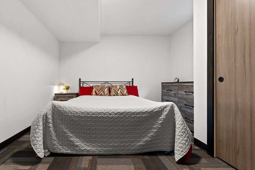 Building Photo - 2804 W Spencer St