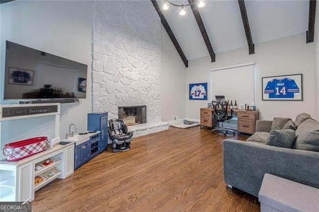 Building Photo - 4562 Columns Dr SE