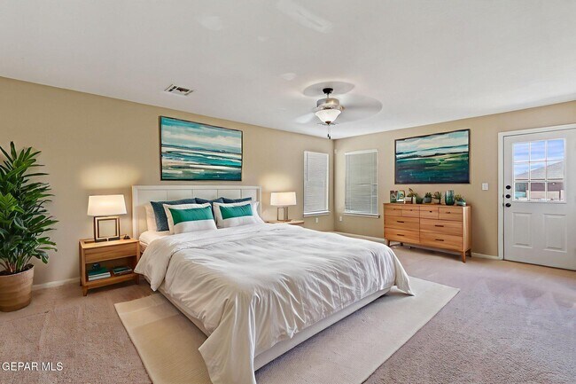 Building Photo - 14221 Silver Point Ave